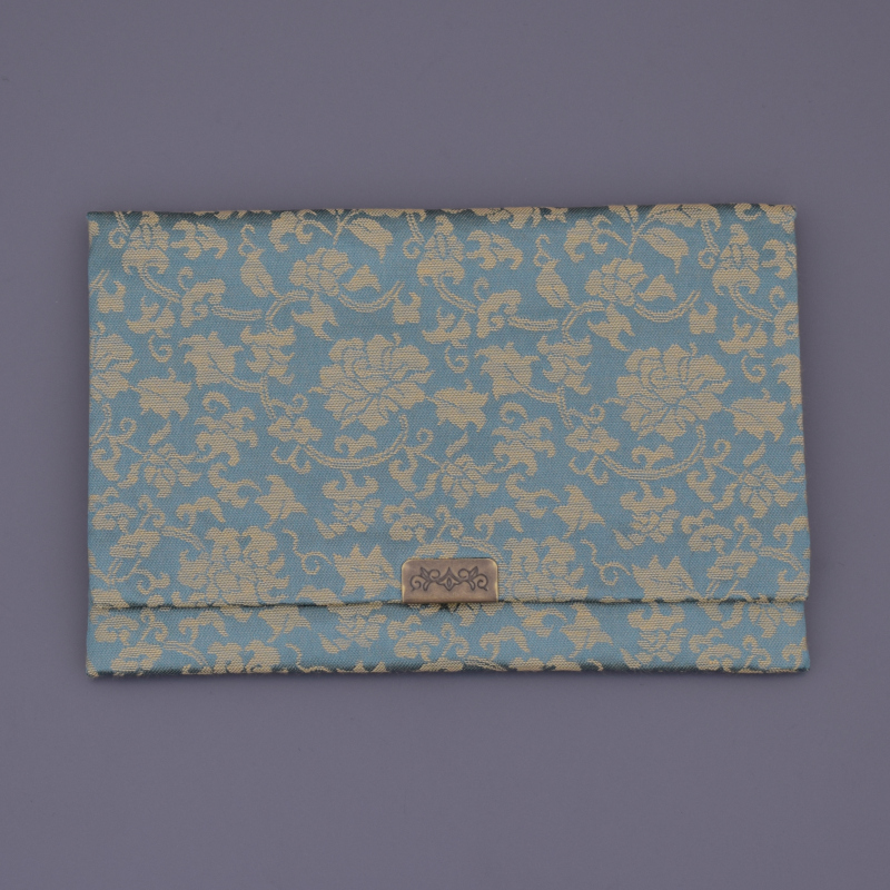 念珠入　古渡緞子(2)　牡丹蔓草